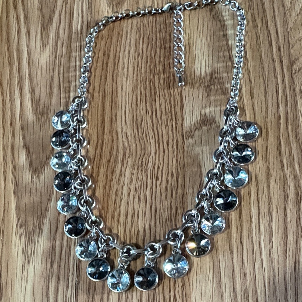 DARK GRAY CLEAR CRYSTAL RHINESTONE SCOOP DANGLE SILVER-TONE 18-21" NECKLACE